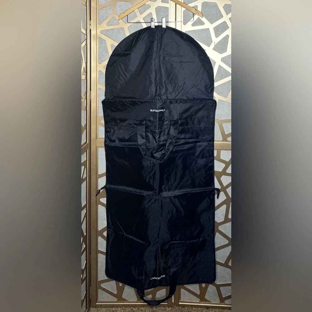 Black nylon Suitsupply branded garment bag